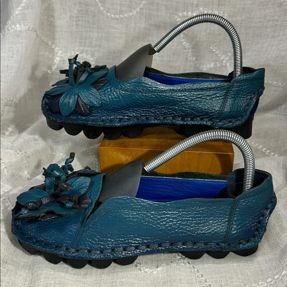 NWOT Eocofu leather flower slide in shoes